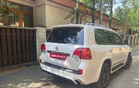 Toyota Land Cruiser 200, 2015 год, 4 300 000 рублей, 2 фотография