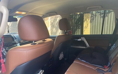 Toyota Land Cruiser 200, 2015 год, 4 300 000 рублей, 7 фотография