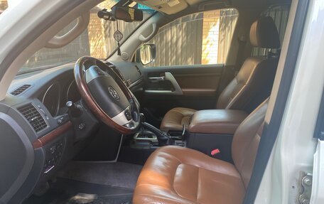 Toyota Land Cruiser 200, 2015 год, 4 300 000 рублей, 6 фотография