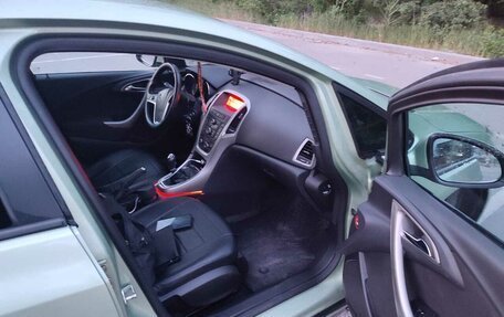 Opel Astra J, 2011 год, 645 000 рублей, 9 фотография