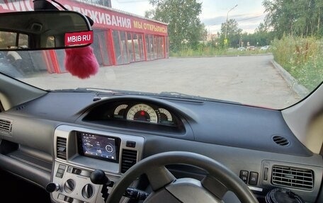 Toyota Raum II, 2004 год, 625 000 рублей, 21 фотография
