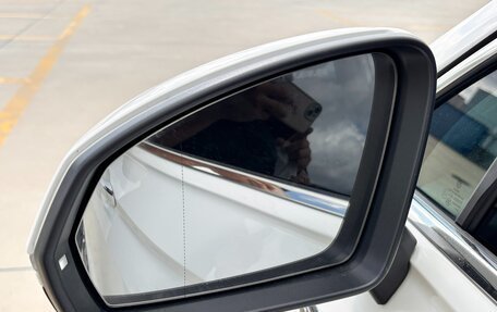 Volkswagen Tiguan II, 2022 год, 2 480 000 рублей, 18 фотография