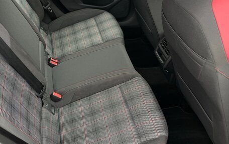 Volkswagen Golf GTI, 2022 год, 2 050 000 рублей, 11 фотография