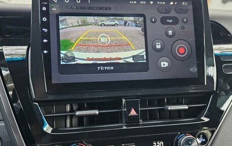 Toyota Camry, 2021 год, 3 650 000 рублей, 4 фотография