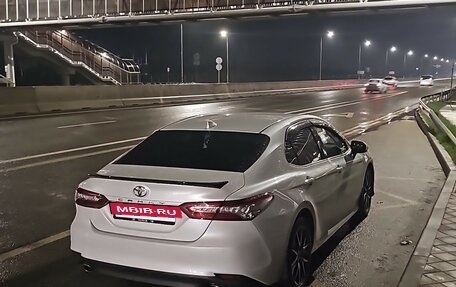 Toyota Camry, 2021 год, 3 650 000 рублей, 2 фотография