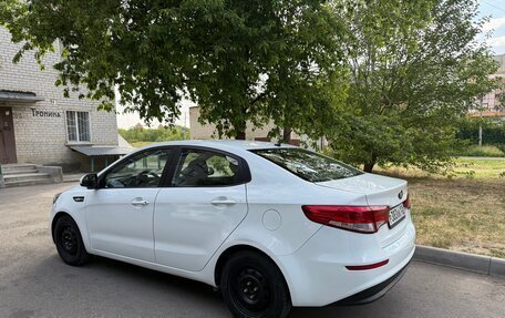 KIA Rio III рестайлинг, 2016 год, 950 000 рублей, 5 фотография