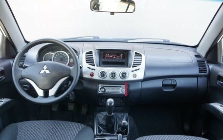 Mitsubishi L200 IV рестайлинг, 2013 год, 1 690 000 рублей, 6 фотография