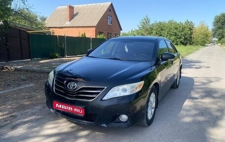 Toyota Camry, 2010 год, 880 000 рублей, 1 фотография