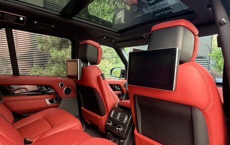 Land Rover Range Rover IV рестайлинг, 2018 год, 7 500 000 рублей, 23 фотография