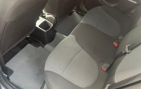 Hyundai Solaris II рестайлинг, 2012 год, 700 000 рублей, 10 фотография
