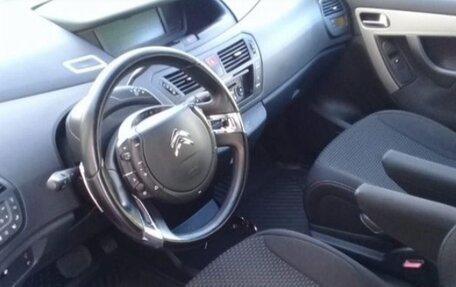 Citroen C4 Picasso II рестайлинг, 2011 год, 625 000 рублей, 4 фотография