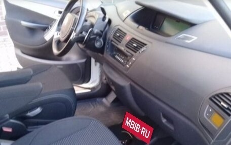Citroen C4 Picasso II рестайлинг, 2011 год, 625 000 рублей, 2 фотография