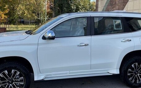 Mitsubishi Montero Sport, 2025 год, 5 300 000 рублей, 2 фотография