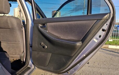 Toyota Corolla, 2002 год, 410 000 рублей, 4 фотография