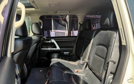 Toyota Land Cruiser 200, 2015 год, 3 960 000 рублей, 13 фотография