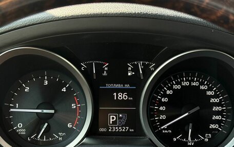 Toyota Land Cruiser 200, 2015 год, 3 960 000 рублей, 19 фотография