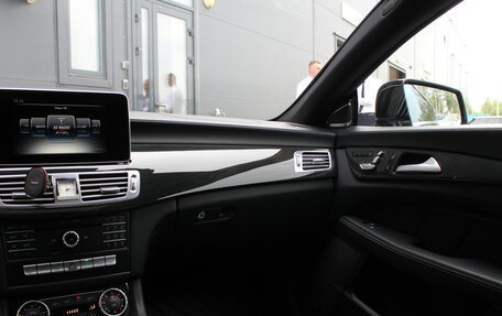 Mercedes-Benz CLS, 2017 год, 3 300 000 рублей, 15 фотография