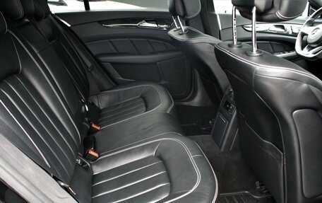Mercedes-Benz CLS, 2017 год, 3 300 000 рублей, 31 фотография