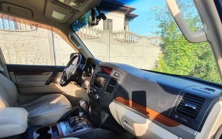 Mitsubishi Pajero IV, 2008 год, 1 300 000 рублей, 10 фотография