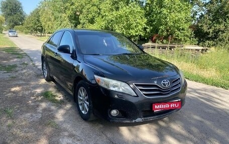 Toyota Camry, 2010 год, 880 000 рублей, 2 фотография