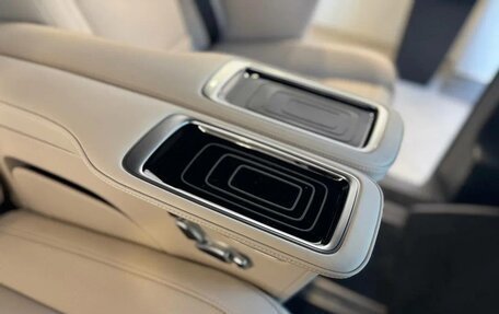 Mercedes-Benz V-Класс, 2025 год, 15 990 000 рублей, 24 фотография