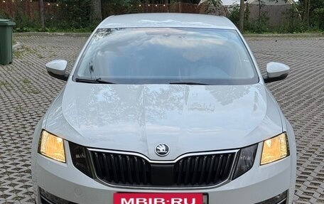 Skoda Octavia, 2017 год, 1 450 000 рублей, 2 фотография