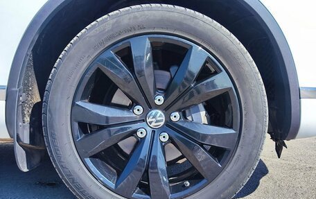 Volkswagen Touareg III, 2015 год, 3 049 000 рублей, 22 фотография