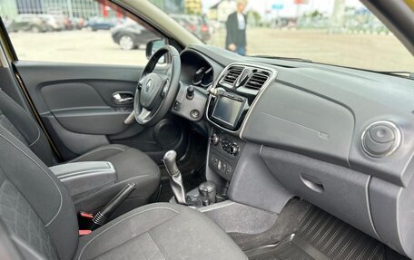 Renault Sandero II рестайлинг, 2014 год, 800 000 рублей, 21 фотография