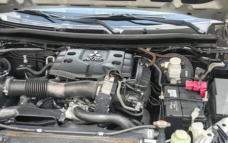 Mitsubishi Montero Sport, 2023 год, 5 800 000 рублей, 2 фотография