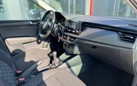 Skoda Rapid II, 2022 год, 1 350 000 рублей, 23 фотография