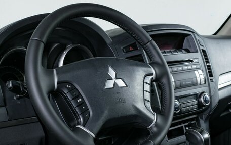 Mitsubishi Pajero IV, 2013 год, 1 400 000 рублей, 14 фотография