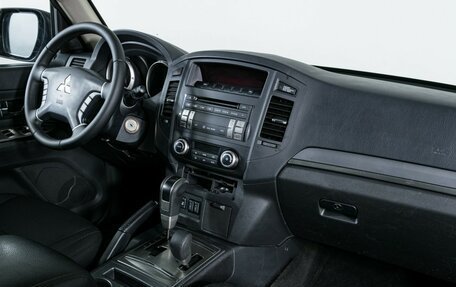 Mitsubishi Pajero IV, 2013 год, 1 400 000 рублей, 10 фотография