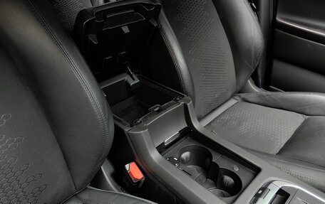 Land Rover Discovery Sport I рестайлинг, 2015 год, 2 275 000 рублей, 32 фотография