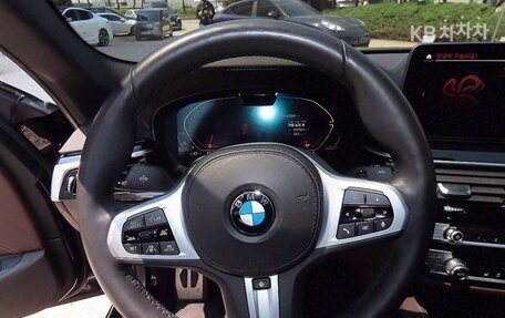 BMW 5 серия, 2022 год, 3 900 000 рублей, 8 фотография