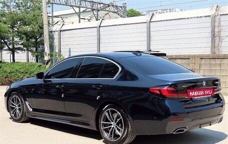 BMW 5 серия, 2022 год, 3 900 000 рублей, 3 фотография