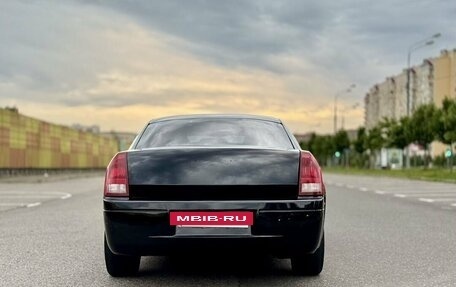 Chrysler 300C II, 2005 год, 650 000 рублей, 8 фотография