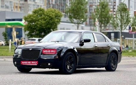 Chrysler 300C II, 2005 год, 650 000 рублей, 3 фотография