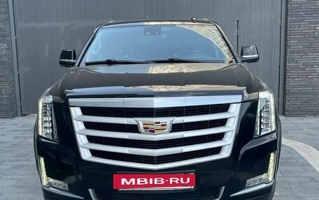 Cadillac Escalade IV, 2019 год, 5 350 000 рублей, 2 фотография