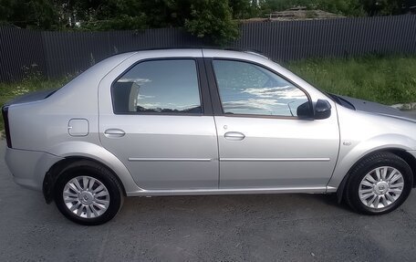 Renault Logan I, 2012 год, 650 000 рублей, 3 фотография