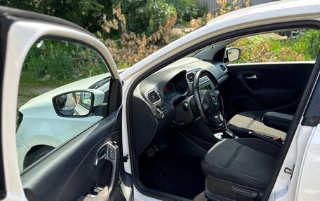 Volkswagen Polo VI (EU Market), 2013 год, 800 000 рублей, 14 фотография
