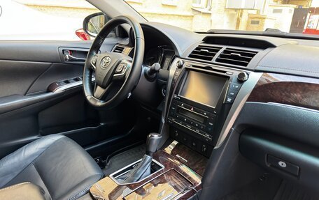 Toyota Camry, 2017 год, 2 300 000 рублей, 13 фотография