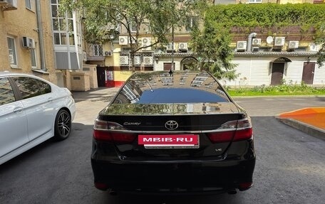 Toyota Camry, 2017 год, 2 300 000 рублей, 5 фотография