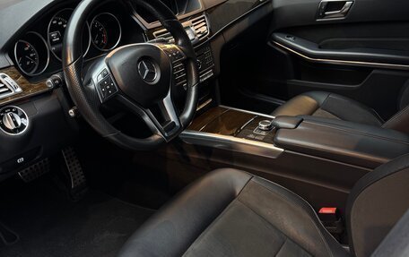 Mercedes-Benz E-Класс, 2015 год, 2 390 000 рублей, 14 фотография