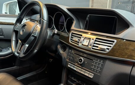 Mercedes-Benz E-Класс, 2015 год, 2 390 000 рублей, 17 фотография