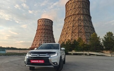 Mitsubishi Outlander III рестайлинг 3, 2017 год, 1 890 000 рублей, 1 фотография