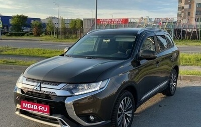 Mitsubishi Outlander III рестайлинг 3, 2020 год, 2 800 000 рублей, 1 фотография