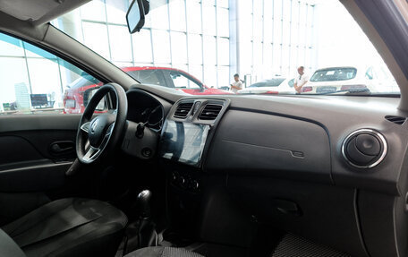 Renault Logan II, 2019 год, 550 000 рублей, 15 фотография