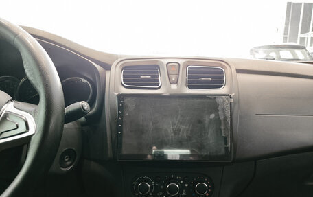 Renault Logan II, 2019 год, 550 000 рублей, 19 фотография