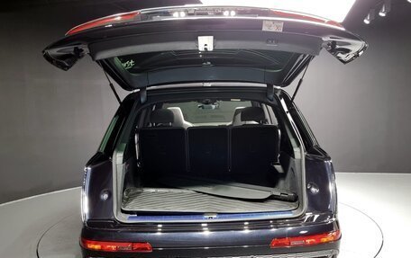 Audi Q7, 2022 год, 7 050 080 рублей, 17 фотография