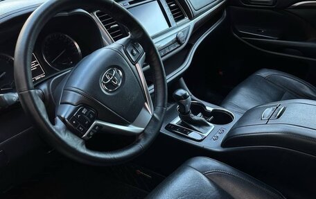 Toyota Highlander III, 2014 год, 2 750 000 рублей, 19 фотография